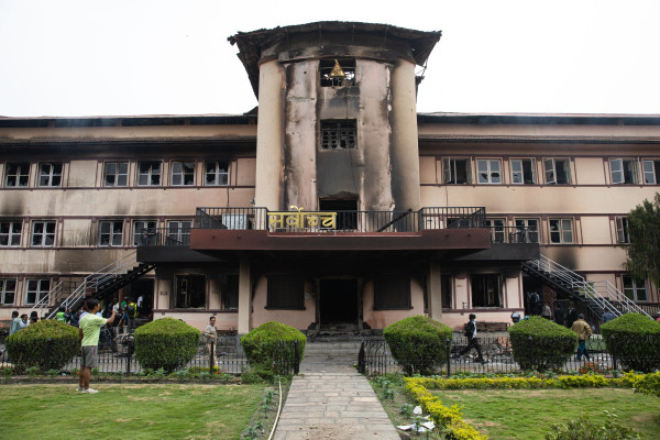 सर्वोच्चमा आगजनीका आरोपित दुई पक्राउ