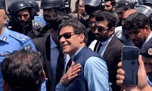 इमरान खानको स्वास्थ्यबारे स्पष्ट पार्न सरकारसँग आग्रह