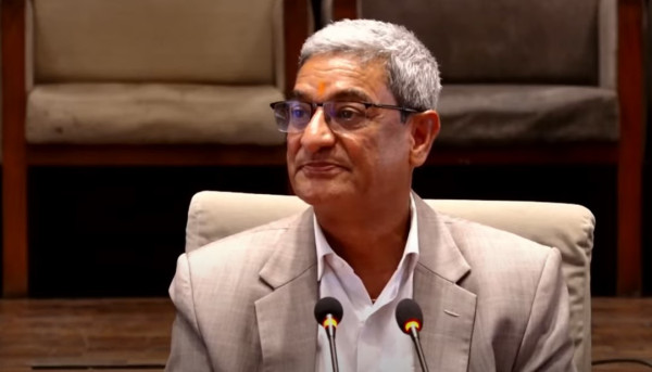 रमेश लेखकको निवासमा तोडफोड र आगजनी