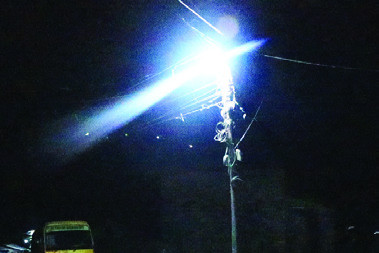 देउसीभैलो खेलेर बालबालिकाले बनाए सडकबत्ती