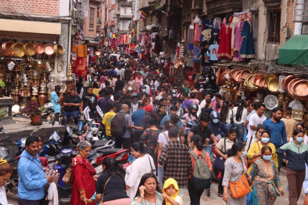 चाडपर्व आयो, मन खुसी छैन