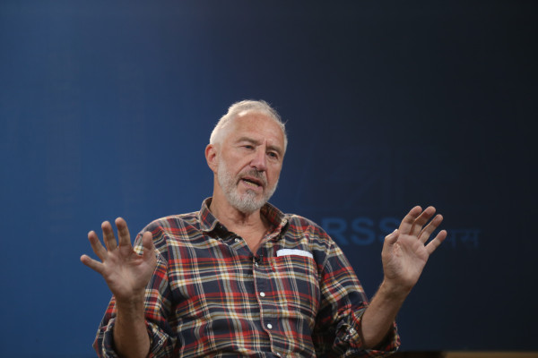 हिउँजस्तै हिमाली संस्कृति पनि विलीन हुँदैछ : चलचित्र निर्देशक एरिक भ्याली