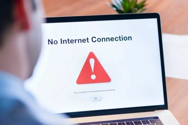 तालिवानद्वारा अफगानिस्तानमा इन्टरनेट र मोबाइल सेवा बन्द