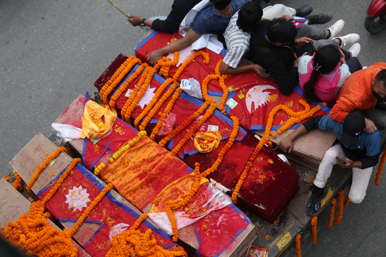 जेन–जी सहिदहरूको सामुहिक अन्त्येष्टि यात्रा