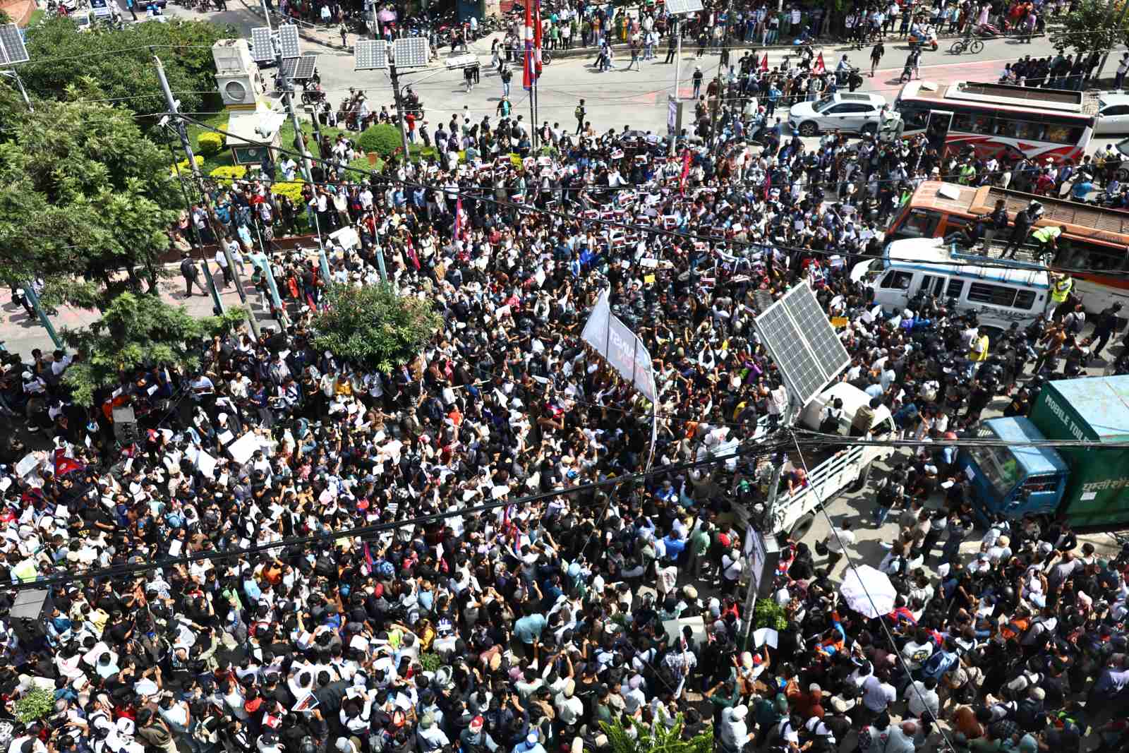 उतारचढाव भोगेका मुलुकका पाठ