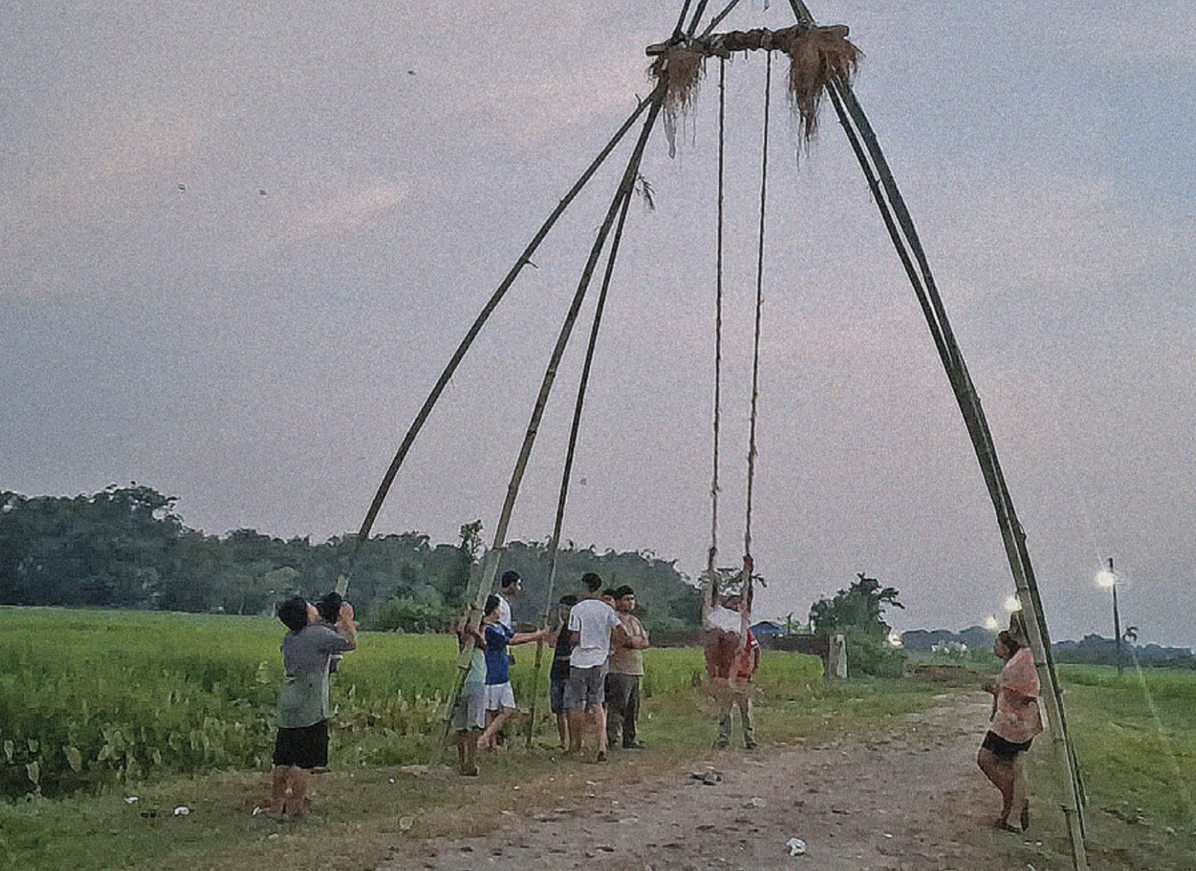 लिंगे पिङ हाल्ने परम्परा हराउँदै, मौलिक संस्कृतिको जगेर्नामा चासो