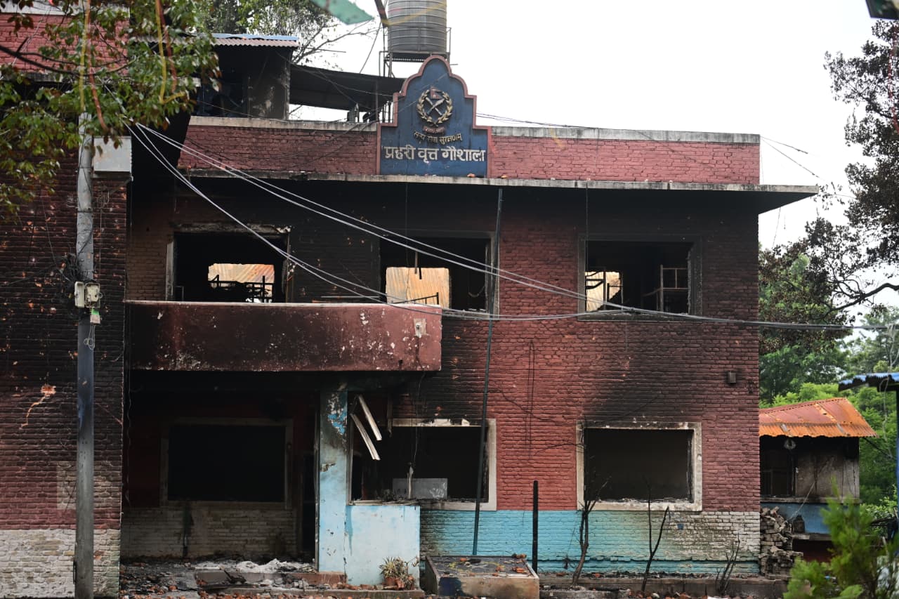 आन्दोलनमा नष्ट भएका प्रहरी कार्यालयहरु