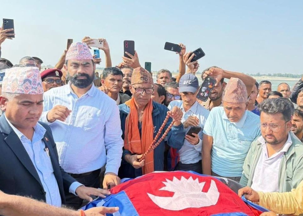 गाजामा मारिएका विपीन जोशी महाकालीमा बिलाए