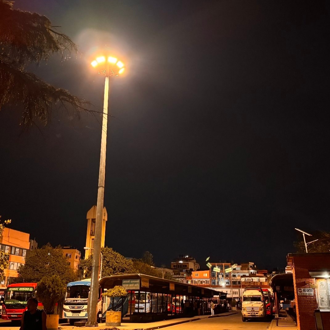 काठमाडौँमा १२ हाई मास्ट लाइट जडान, ६२ वटा लाइट दशैंअघि सञ्चालनमा ल्याउने