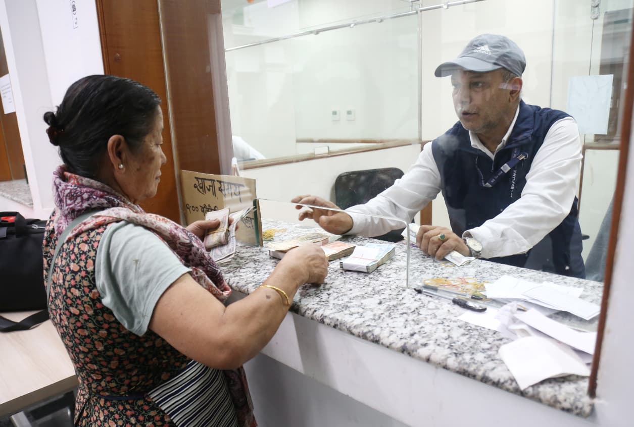 दशैंका लागि सुकिला नोट सटही शुरु